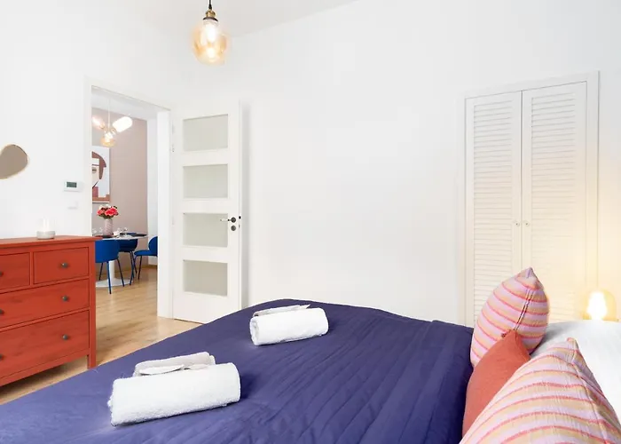 Prague Days - Eclectic Apartment In Trendy Area